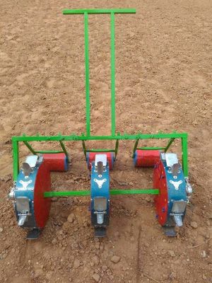 Burin de ferme cultivant la distance réglable de graine d'équipement d'outils pour des collines