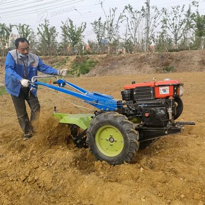 Les roues de marche universelles du tracteur 2 de ferme remettent le tracteur de marche 20hp
